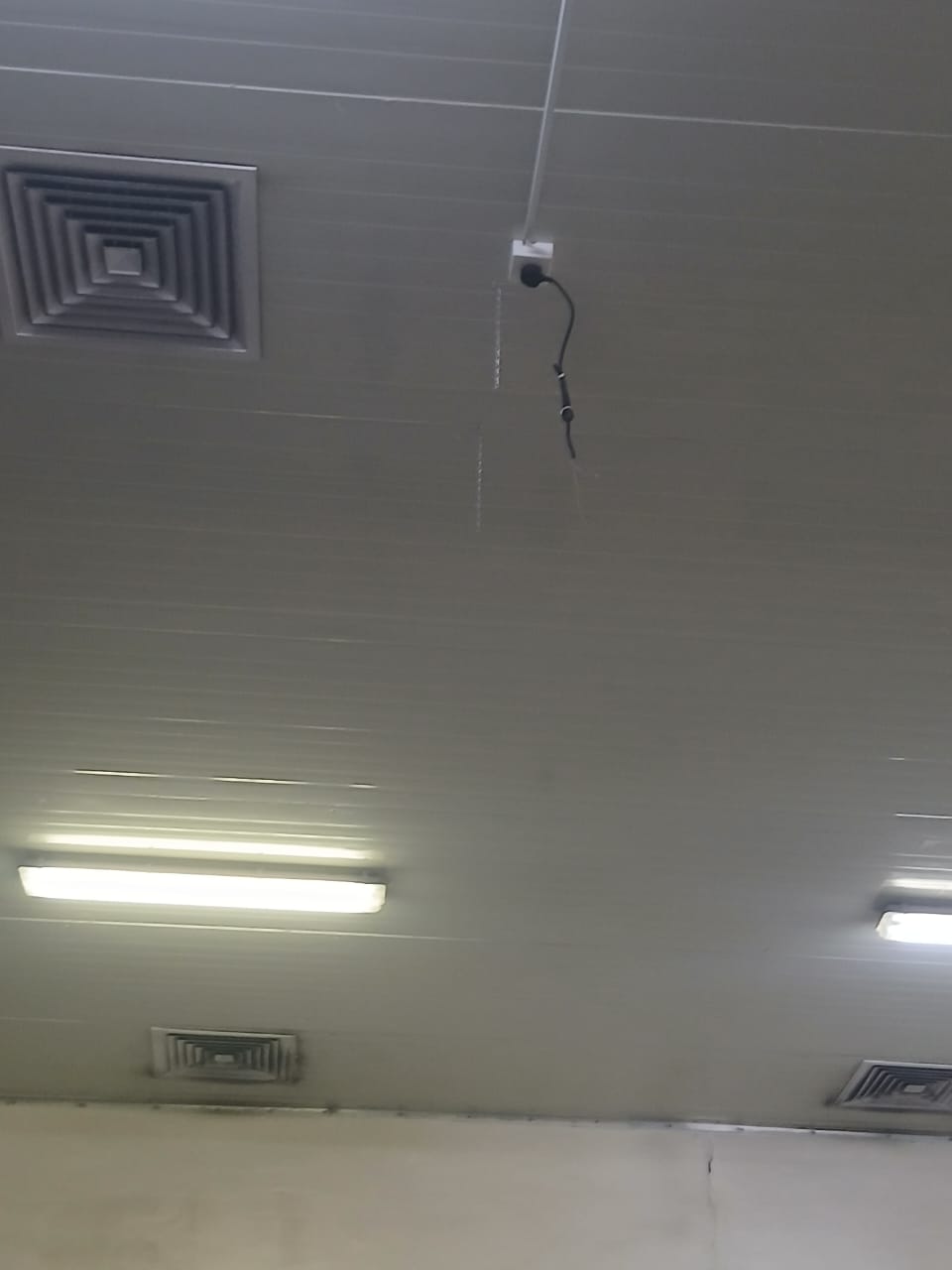 تركيب وحدة تكييف جديدة موفرة للطاقة